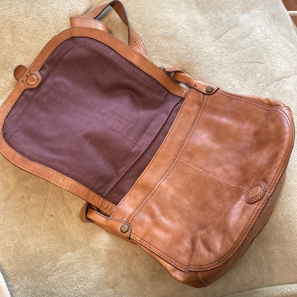 Fossil Vintage Revival (VRV) Flap Crossbody - Picture 4 of 12